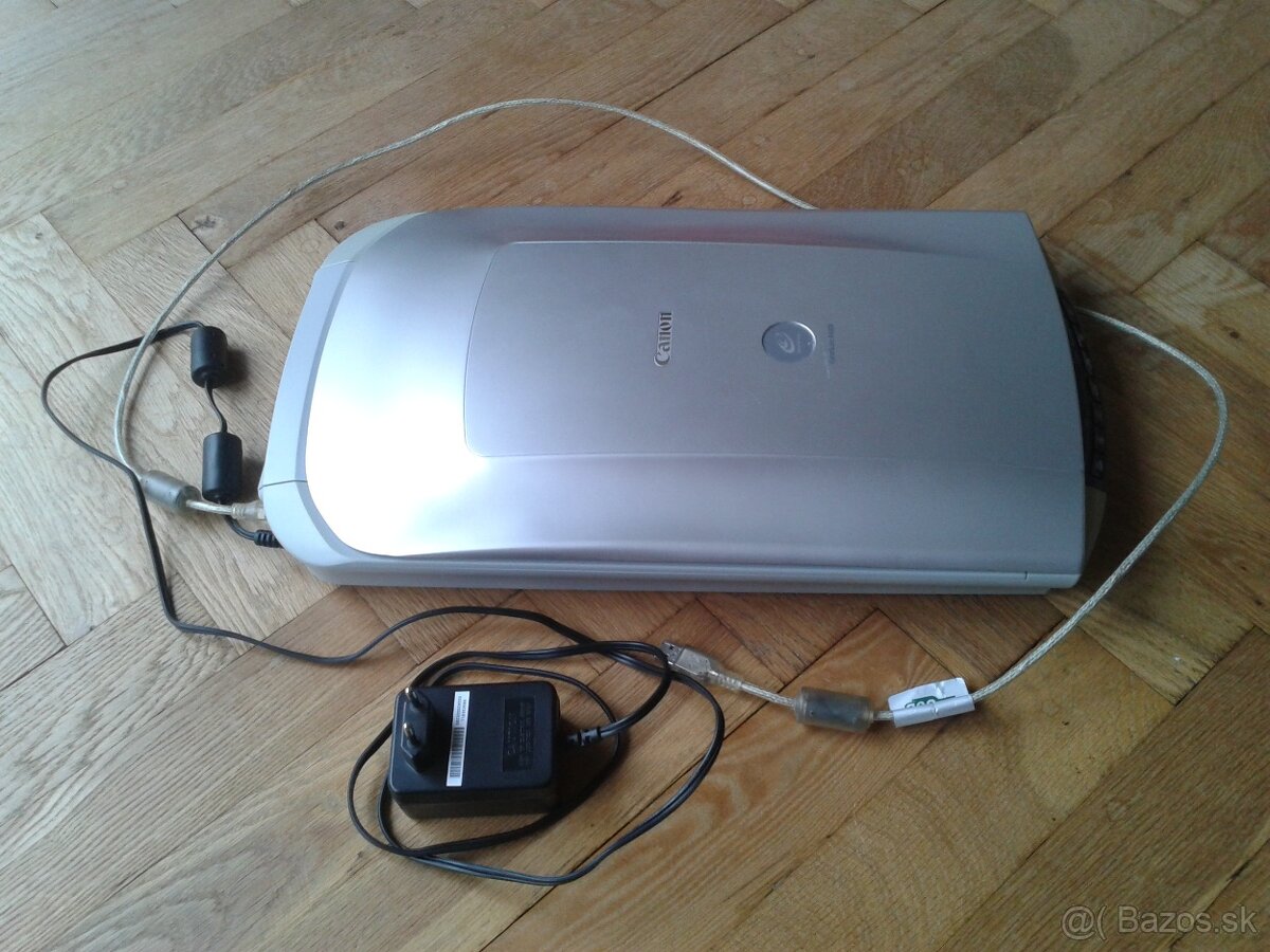 stolný farebný plochý skener Canon CanoScan 4400F