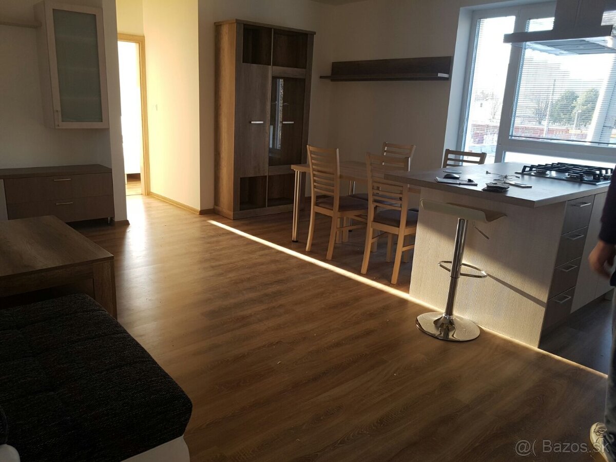 3 izbový byt na súkromí-prenájom