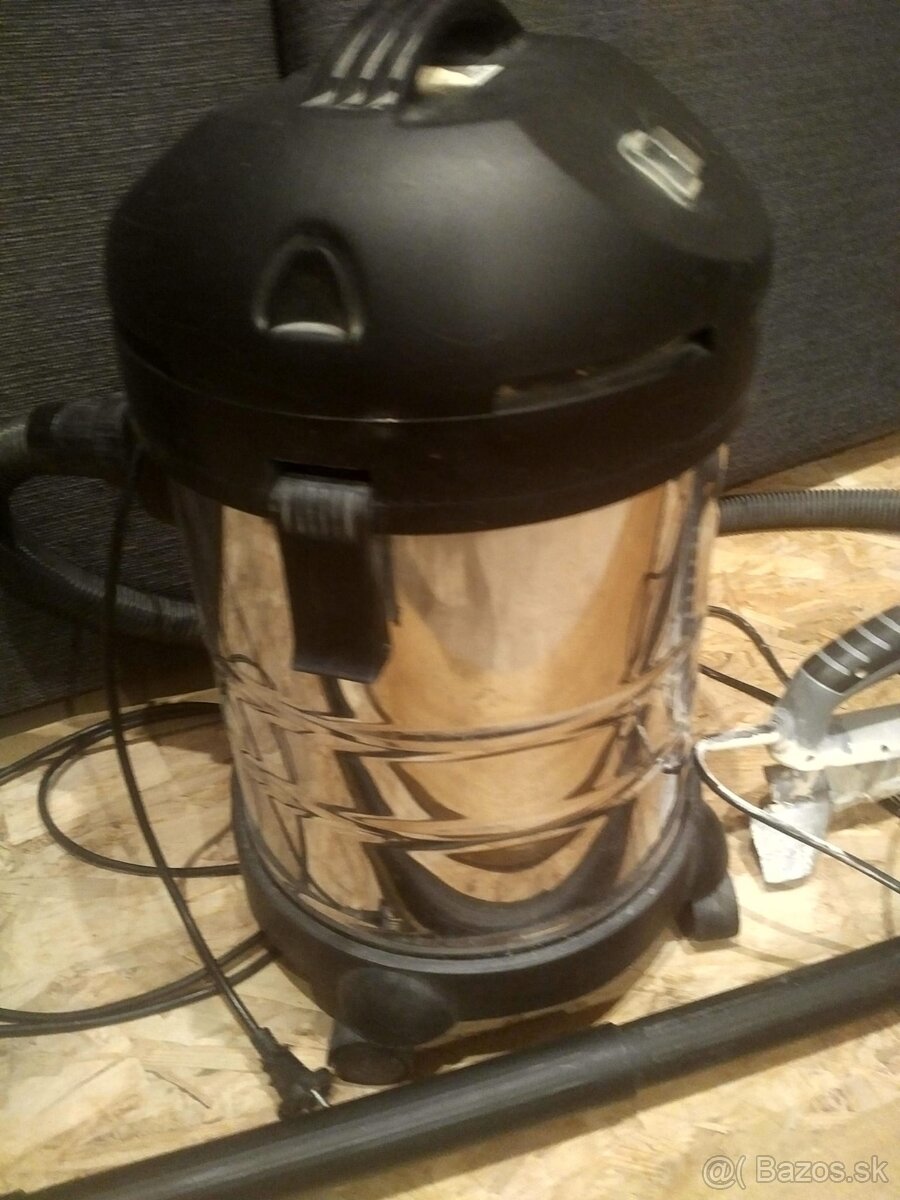SILNY VYSAVAC KARCHER