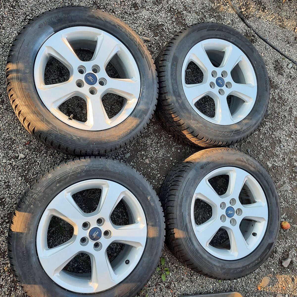 Elektrony Ford Kuga Galaxy R17 zimne DOT24
