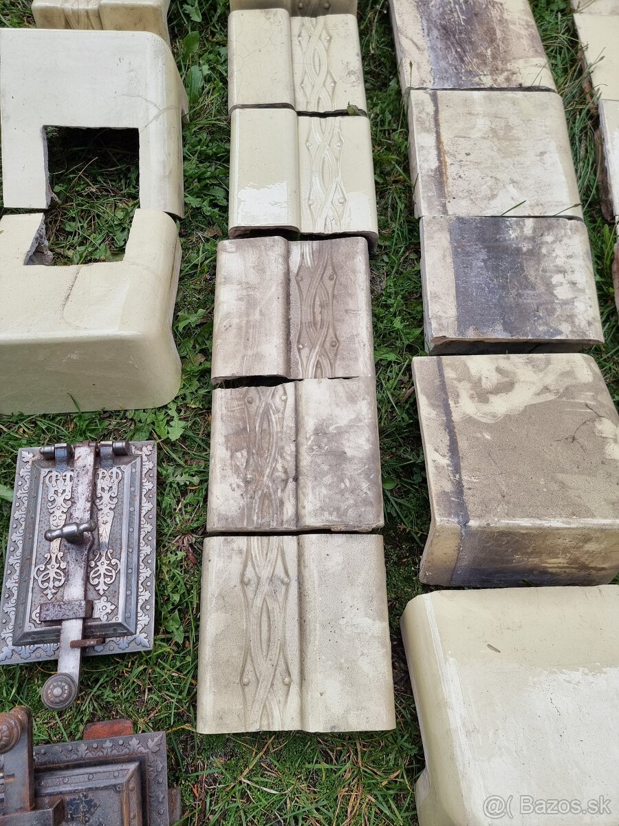 Kompletná kachľová pec /vyše 100.ročná /