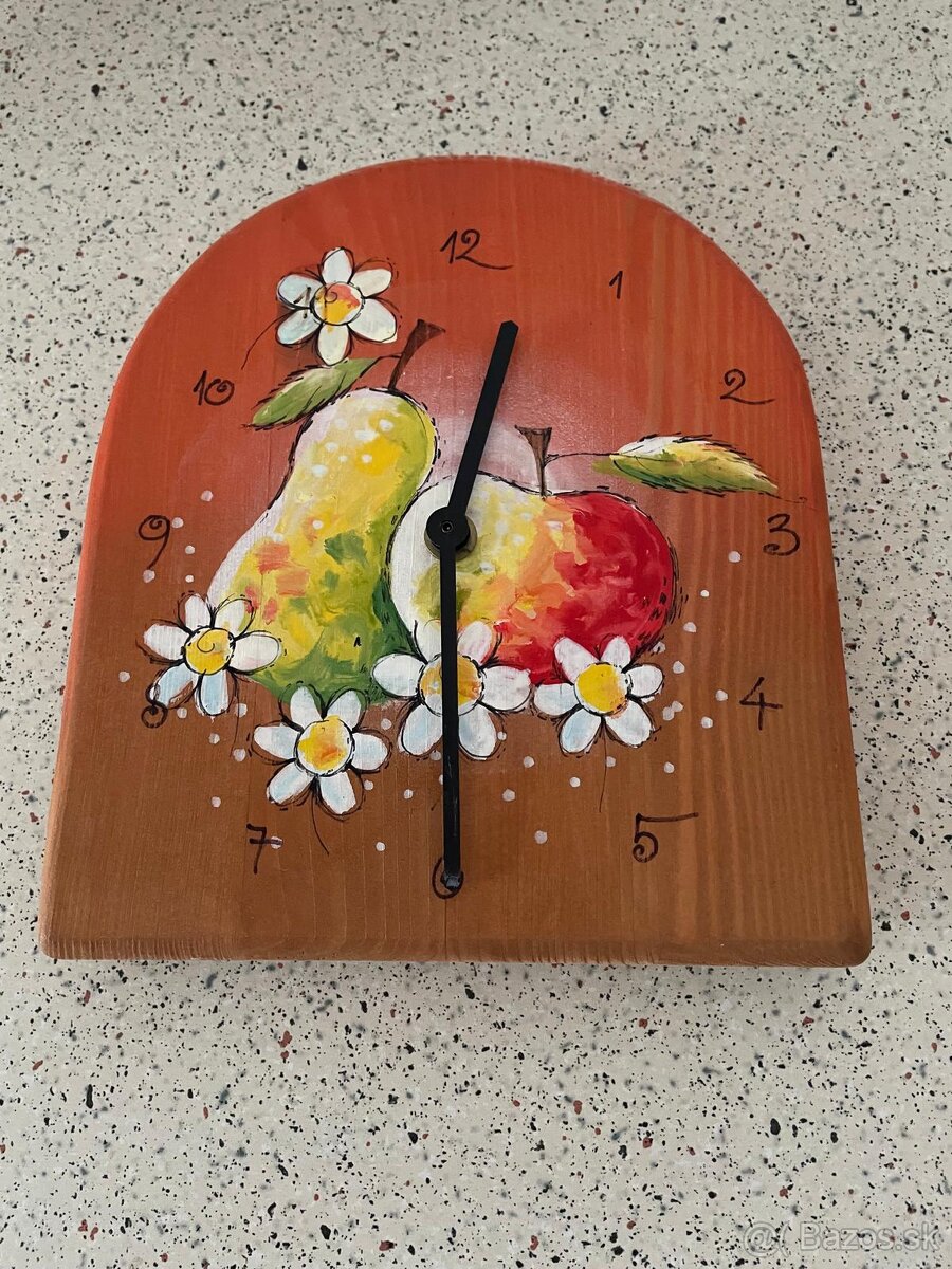 Nástenné hodiny drevené