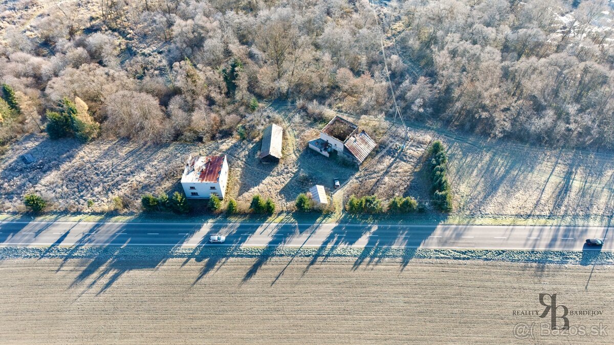 NA PRENÁJOM POZEMOK SO STARŠÍMI STAVBAMI