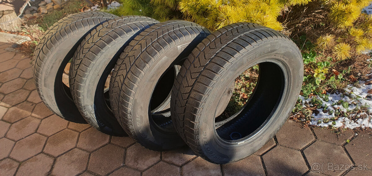 PIRELLI, ZIMNE, CELOROCNE, 215/60 R16, 99H
