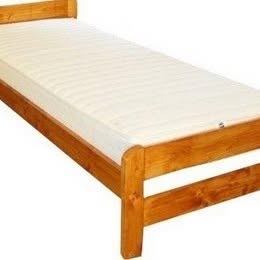 posteľ: rám + rošt + matrac