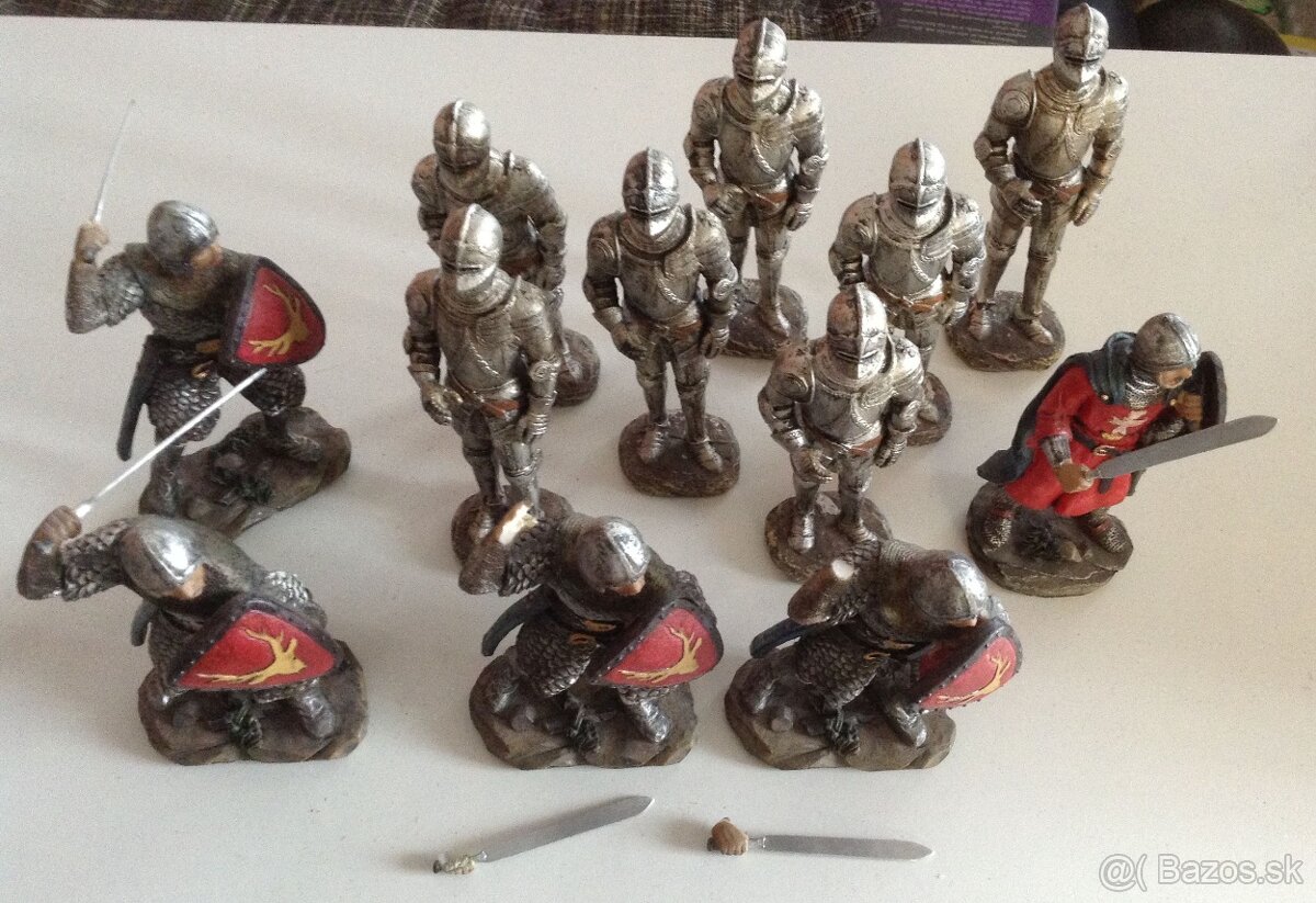 12x RITIER (16cm) a 5x detský laminátový TANIER (80-te roky)