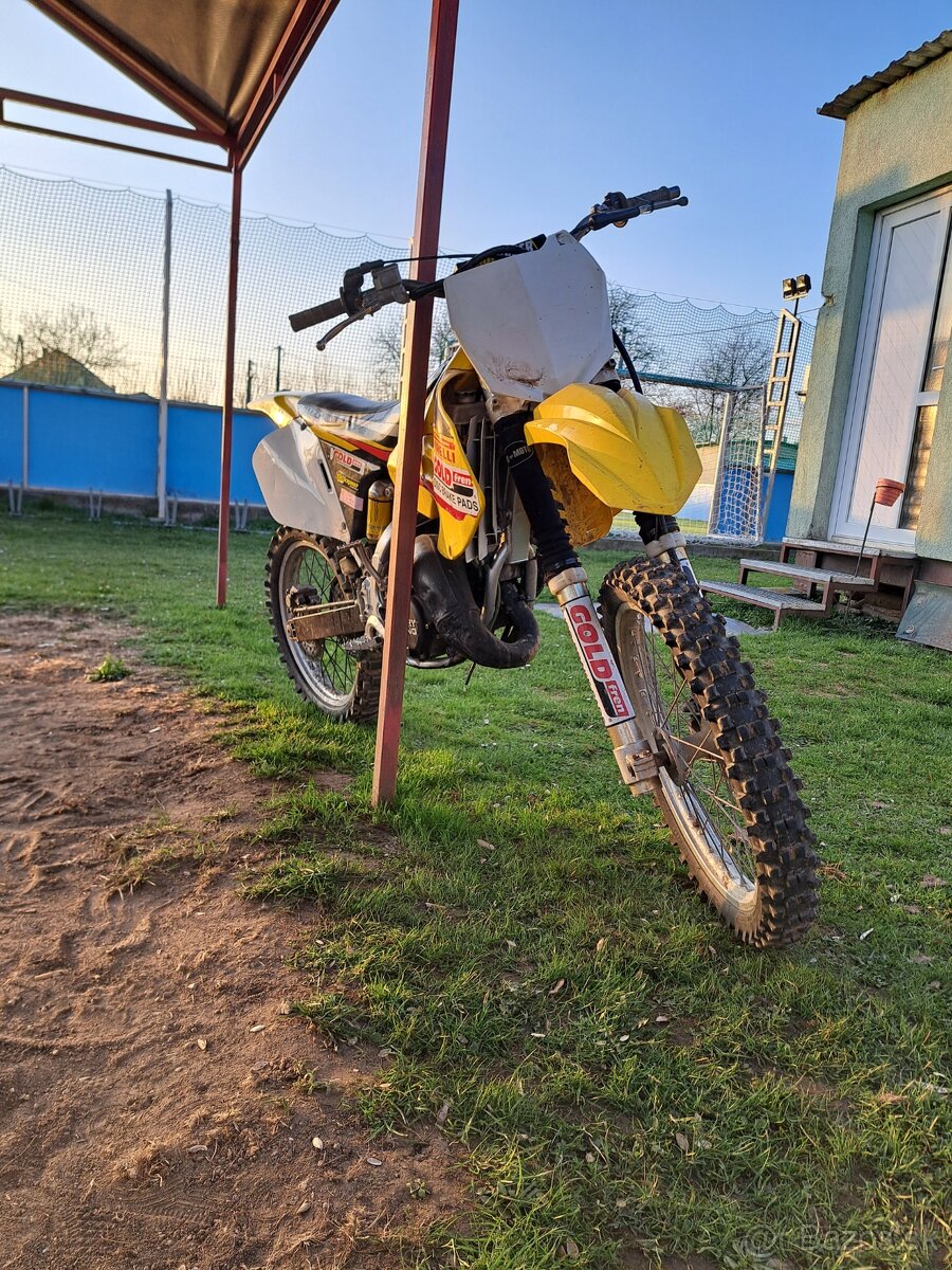 Suzuki rm 125 2t