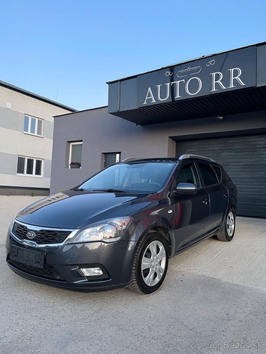 KIA Ceed Combi 1.6 CRDi = 85kW r.v 2012, Top Stav =