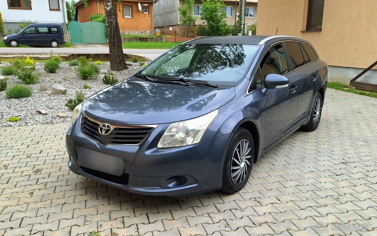 Toyota Avensis Combi 2.0D-4D 93Kw R.V.09/2010 M6