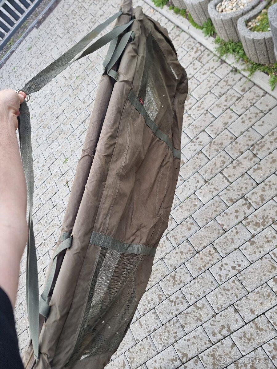 Vážiaci a prechovávací sak na kapre Carp zoom