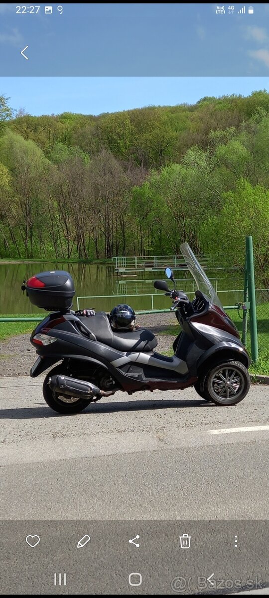 Piaggo MP3 250 r.v.: 2009.