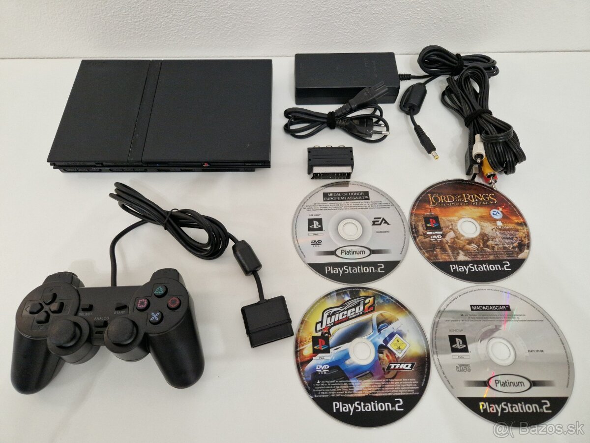 PlayStation 2 Slim herná konzola čierna + 4 hry