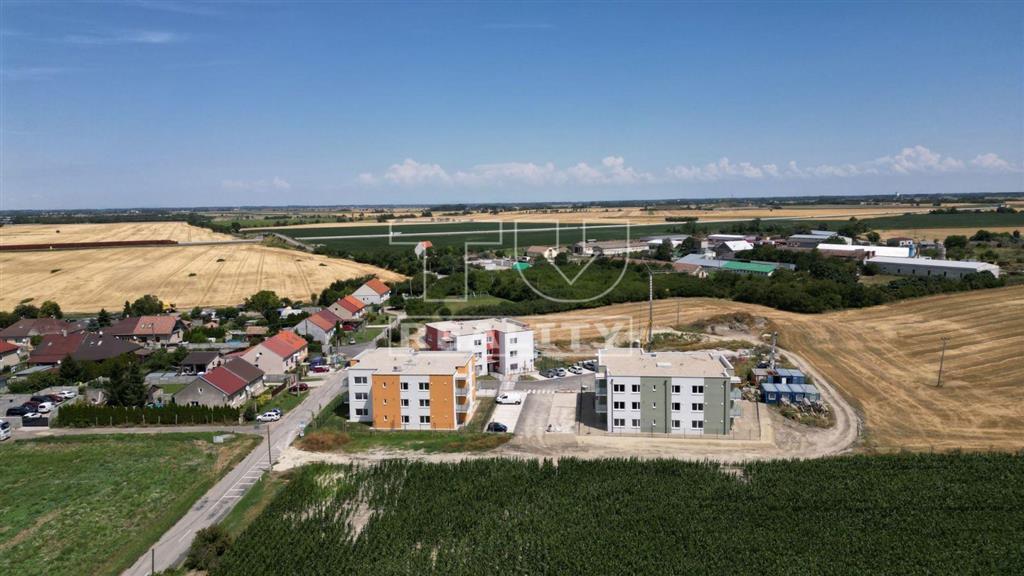 NA PREDAJ BYT 3+kk, 60m2, ŠAMORÍN - ŠÁMOT