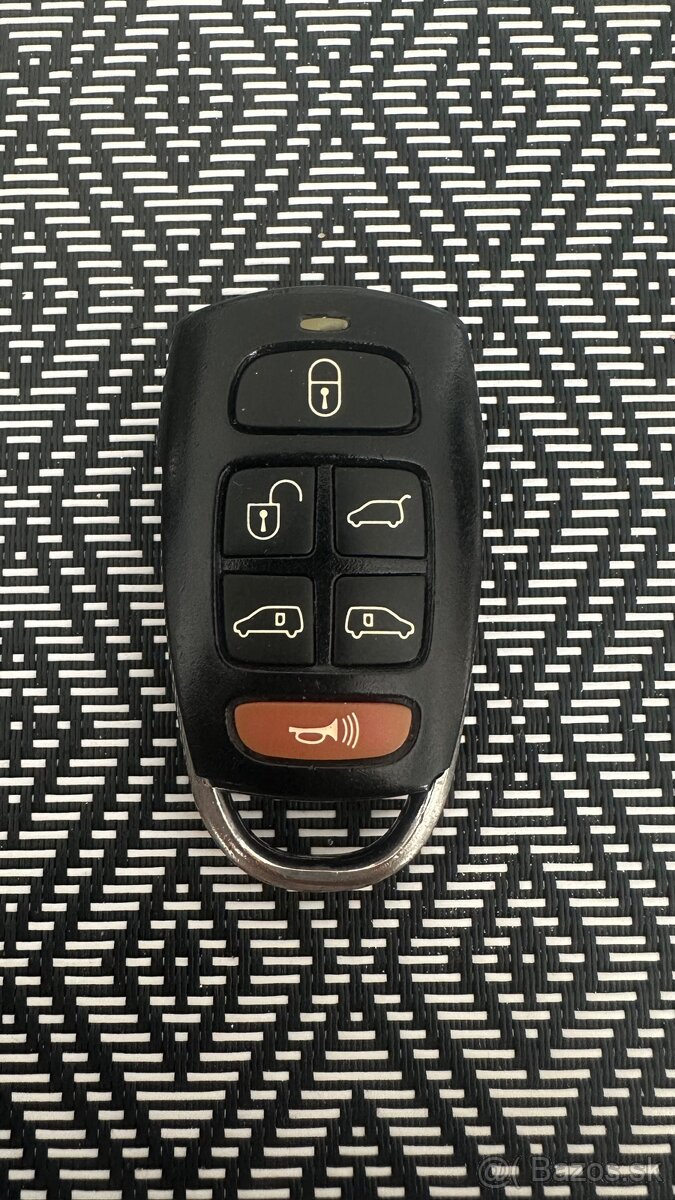 Diaľkový kľúč pre Kia Carnival alebo pod.