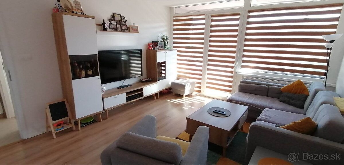 2 IZBOVY BYT, 52m2 + loggia Sídl. Sekčov