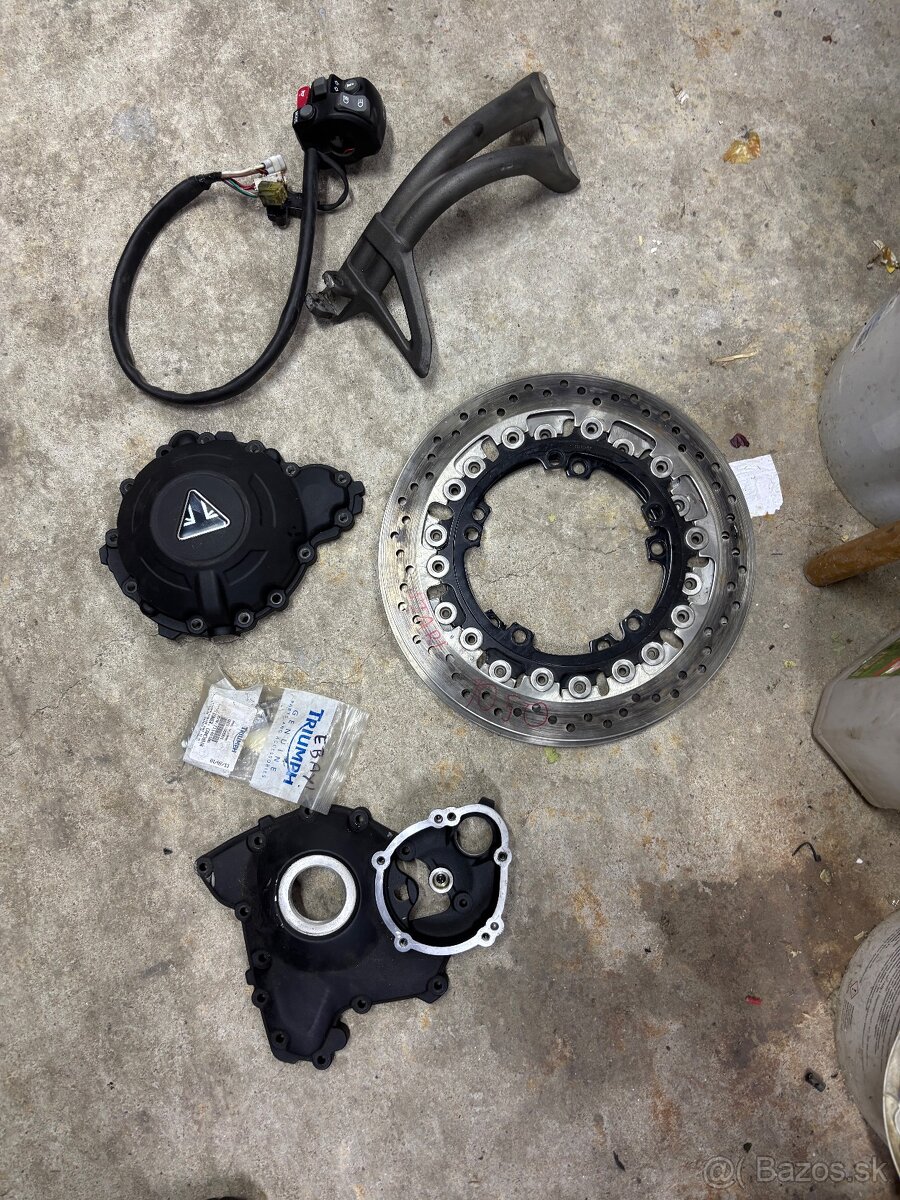 Triumph speed triple 1050