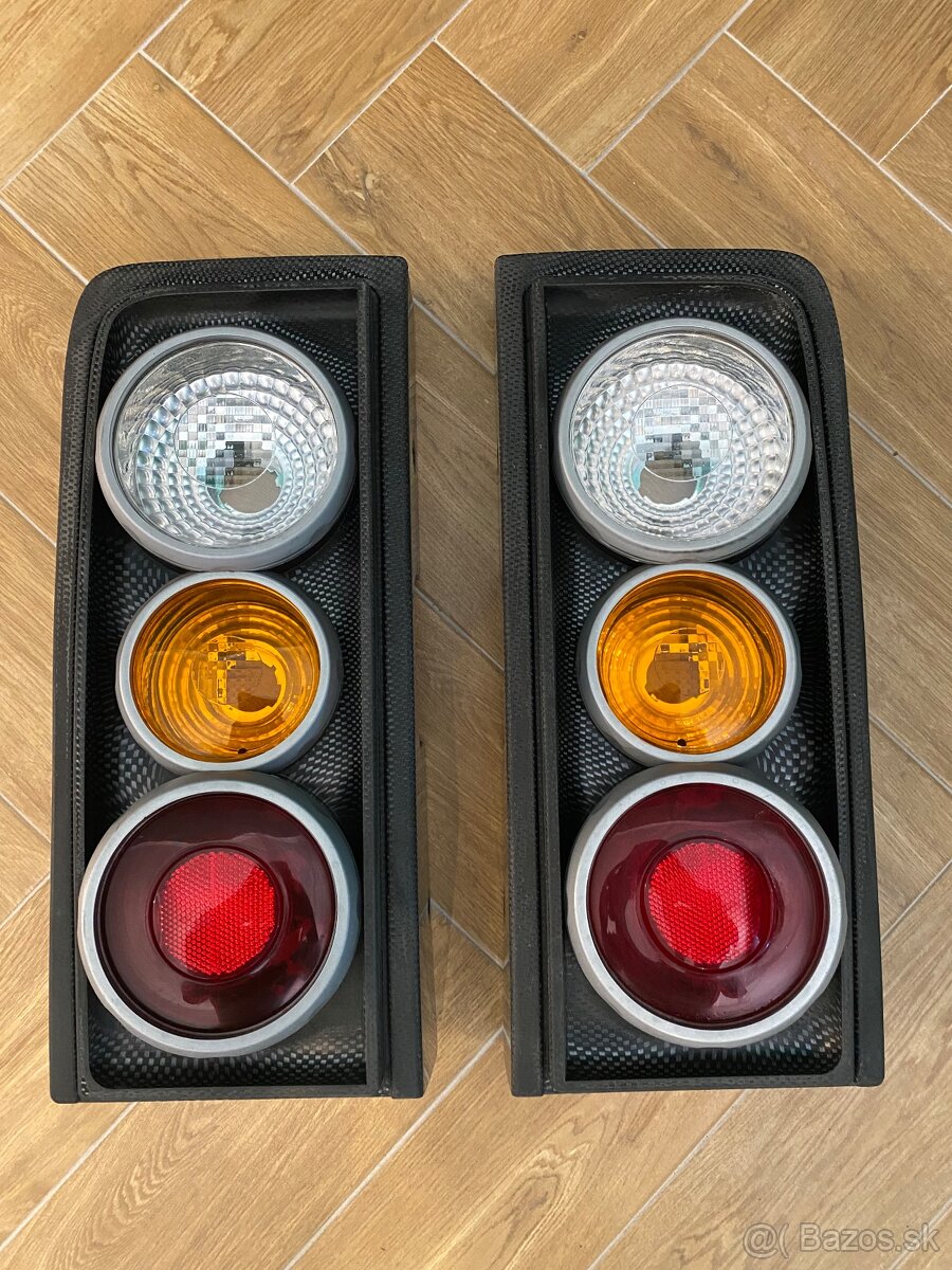 Hummer H2 zadné svetlá