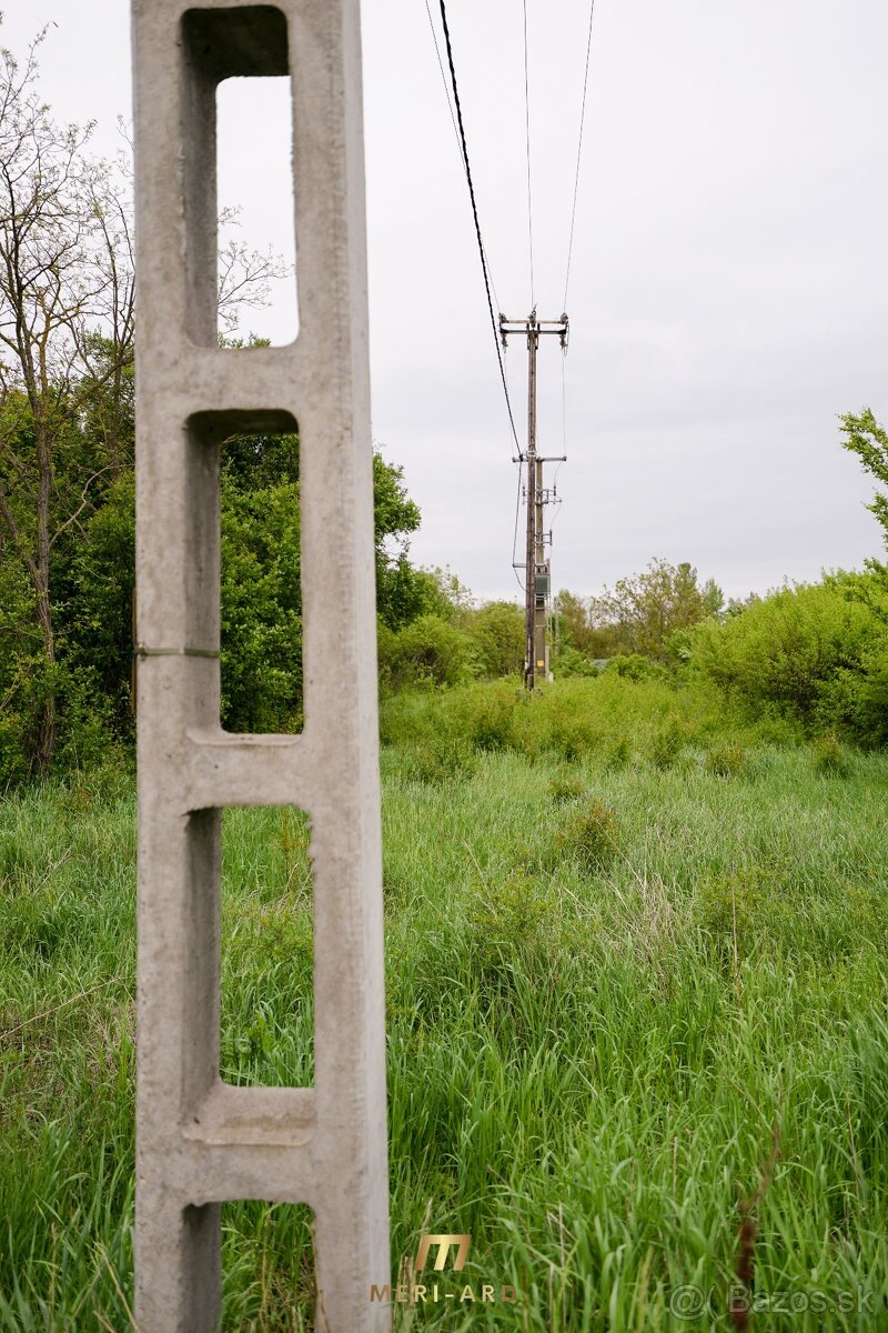 Stav. pozemok, 4242m, IS v dosahu, termálna voda Hegyeshalom