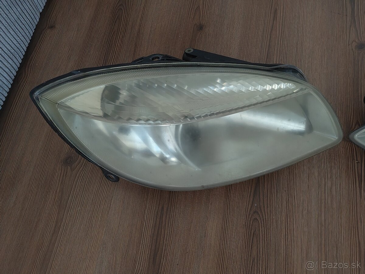 Škoda fabia 2 predné svetlá