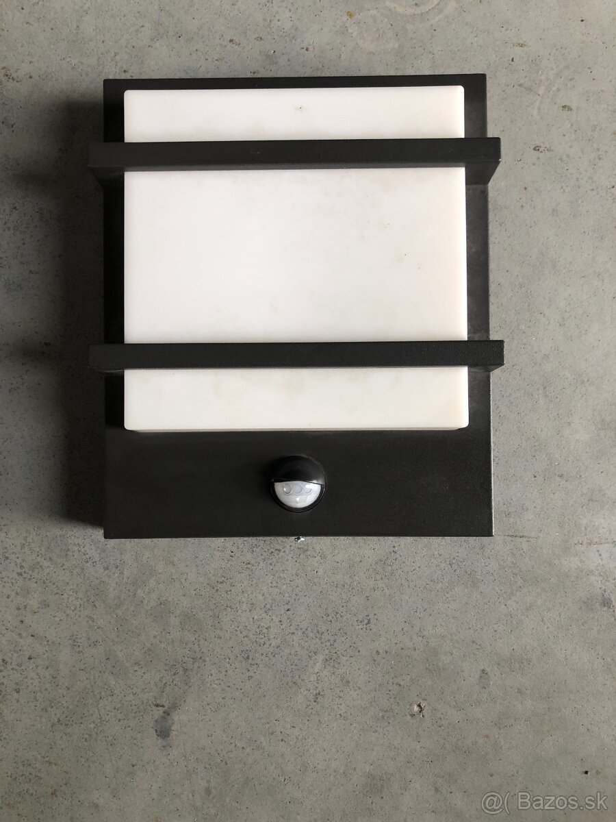 Philips LED Vonkajsie nastenne svietidlo.