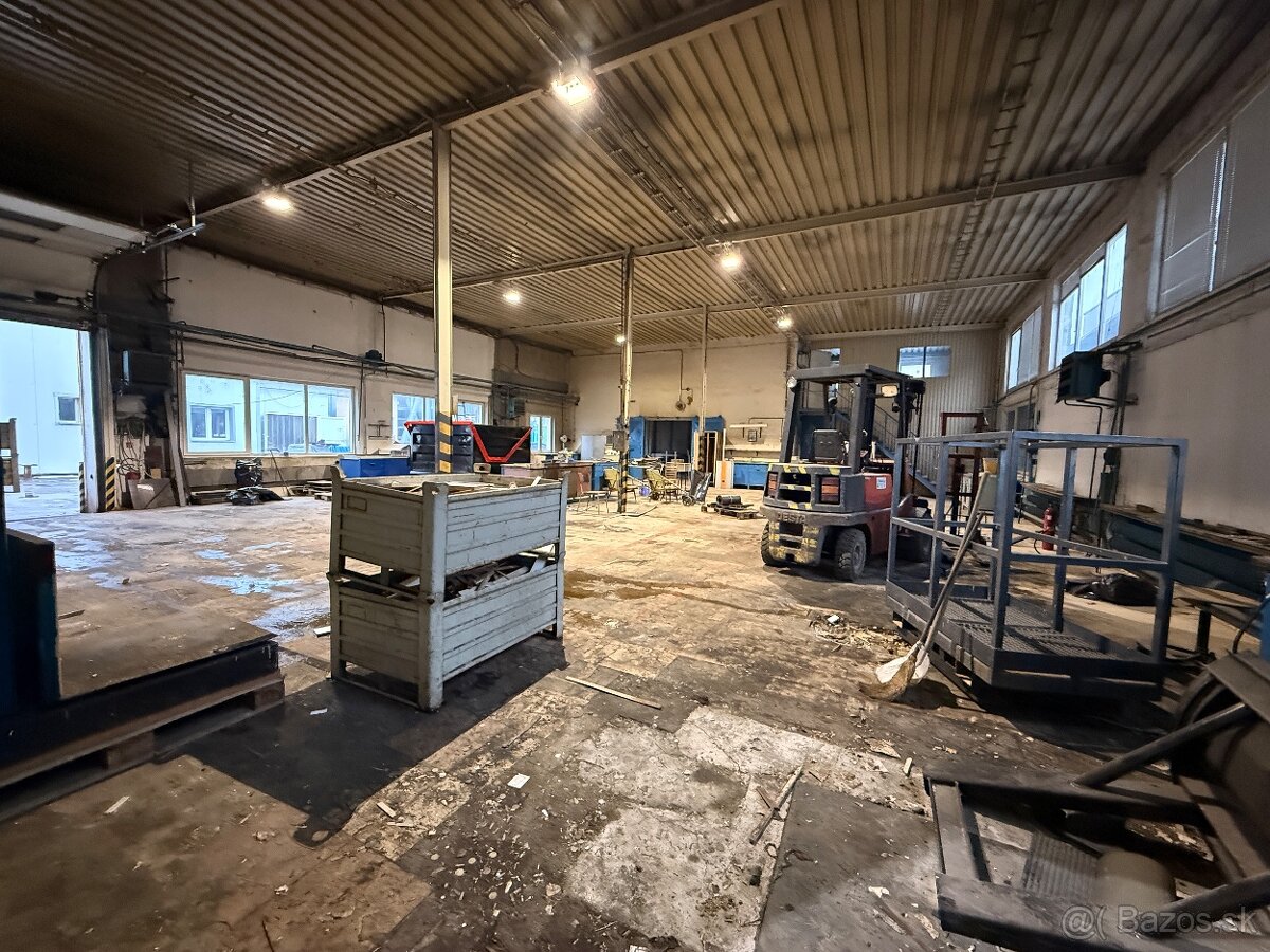 Na prenájom výrobná hala,skladový a kanc.p.- Voľná Ihned