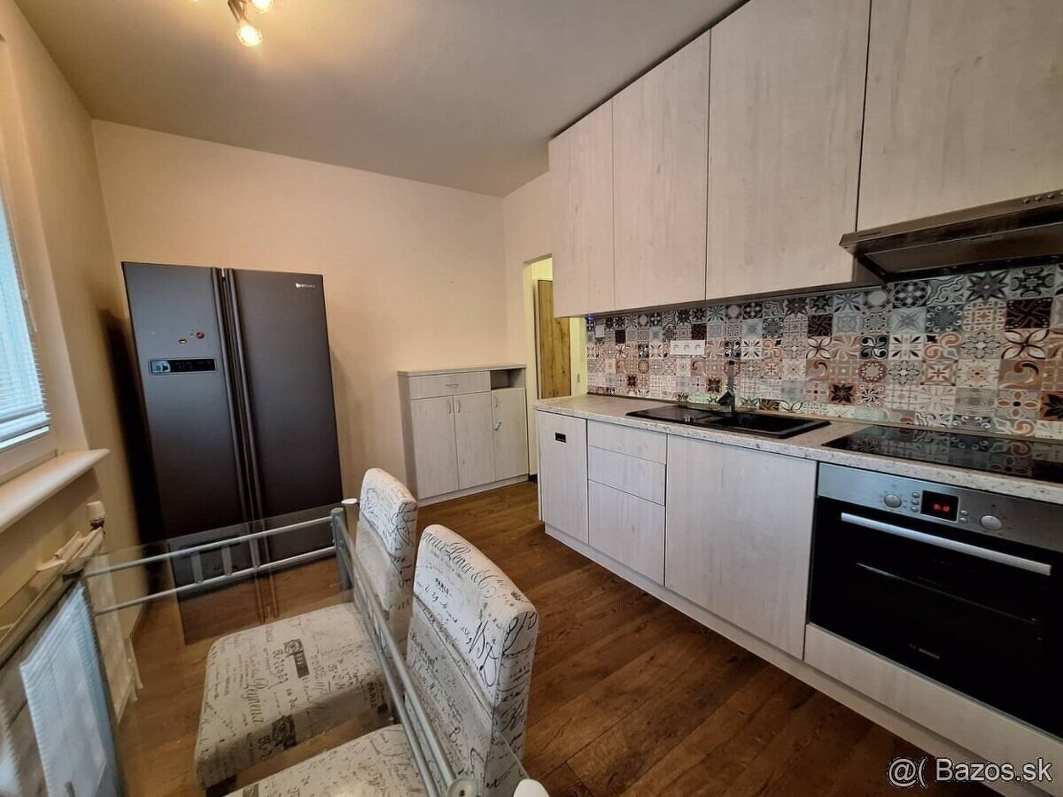 Na prenájom 3 - izbový byt, Prešov - Antona Prídavka