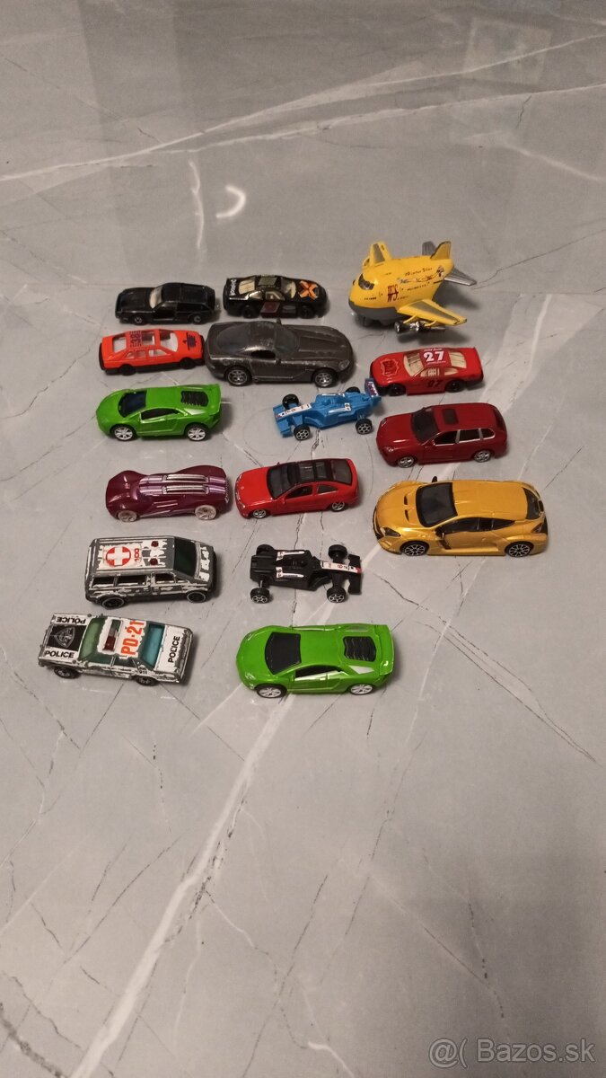 Predam kovove auticka balik