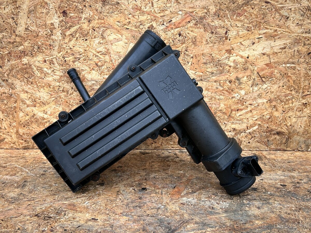 Airbox 1K0 129 607 B 1.9TDi,2.0TDi