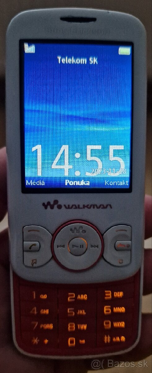 Sony Ericsson W100i, ružový walkman