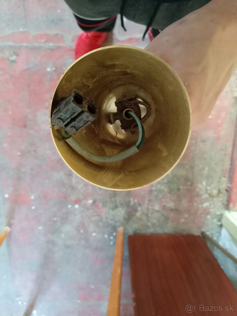 Stará lampa s dôb komunizmu :D