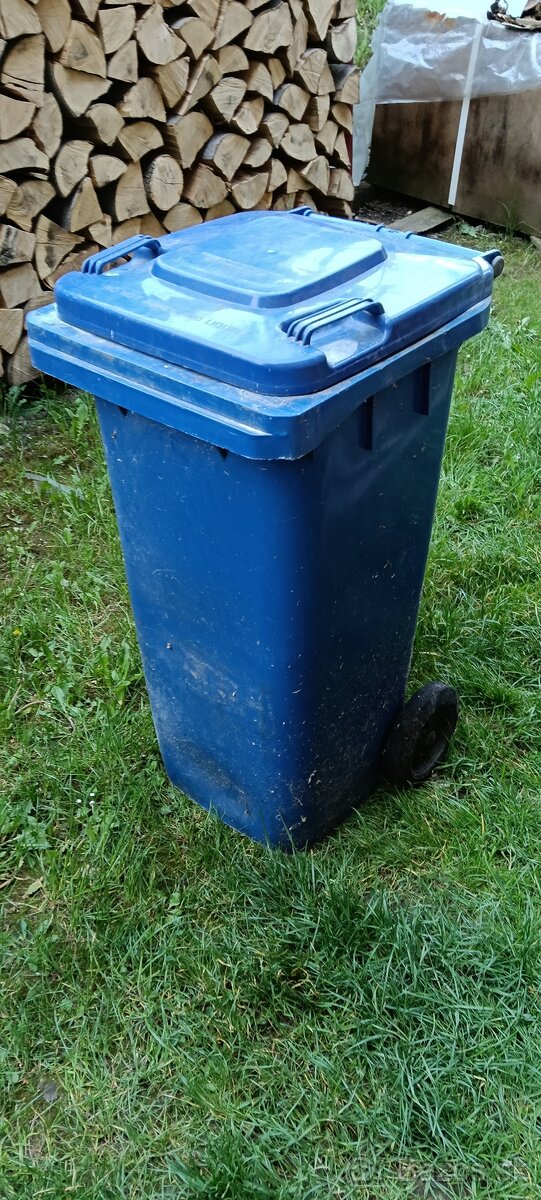 Predám smetnú nádobu modrú 120 L