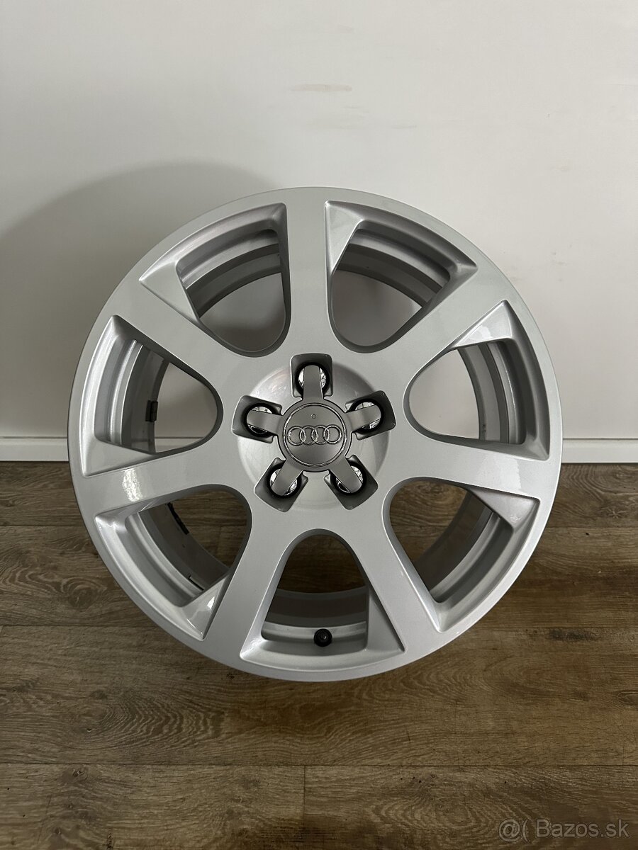 Audi - orig. ALU disky 5x112 R17 pro modely Q5 8R