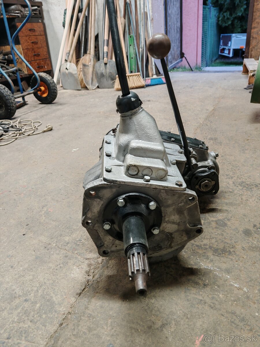 Predám prevodovky Aro M461+Aro240