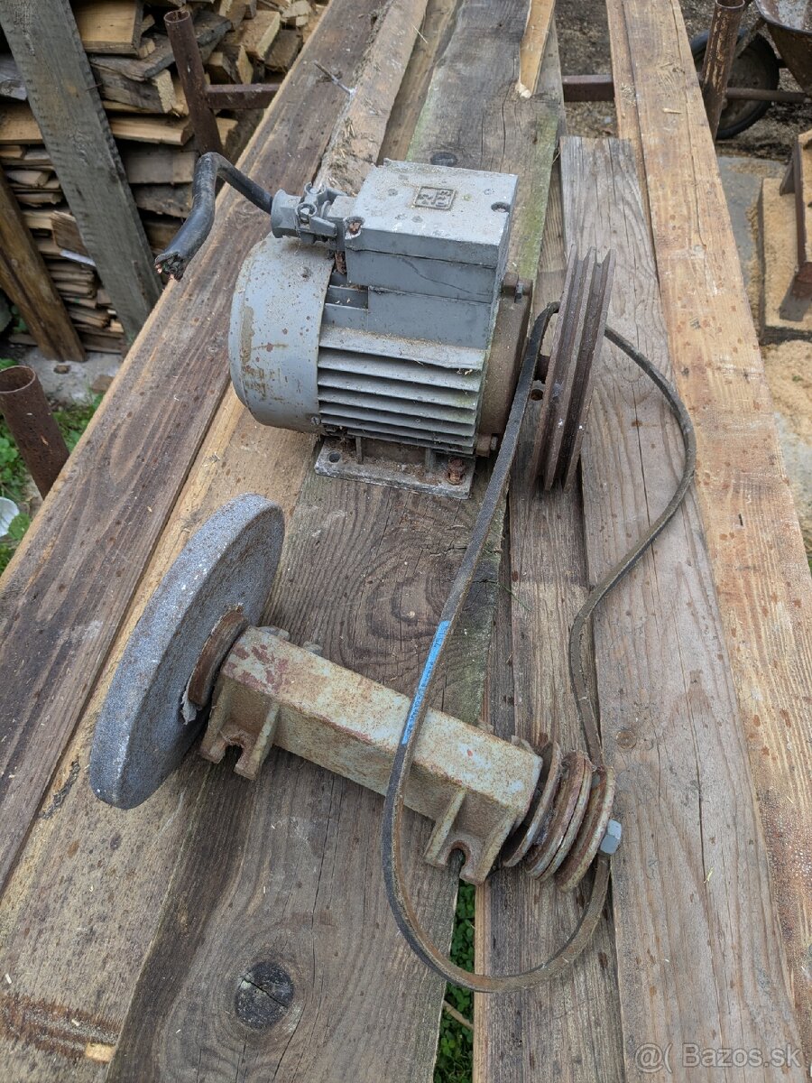 450W Motor s oskou