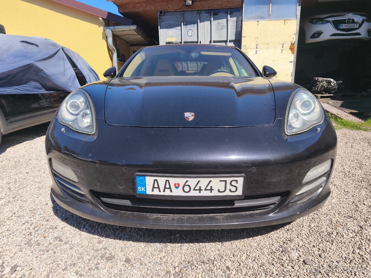 Porsche panamera 4