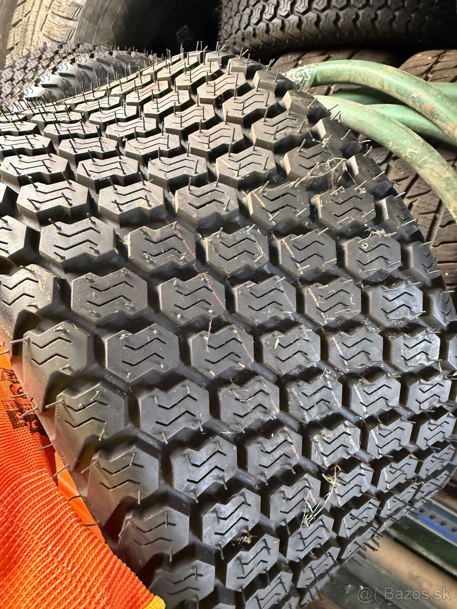 PNEU 18x9,5-8