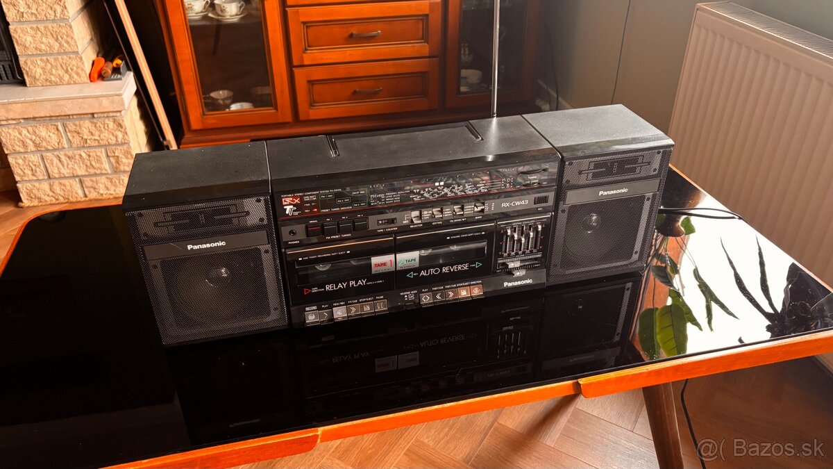Rádiomagnetofón Panasonic RX-CW43 z Tuzexu