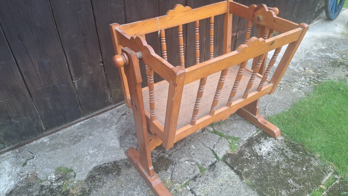 Detska drevená koliska