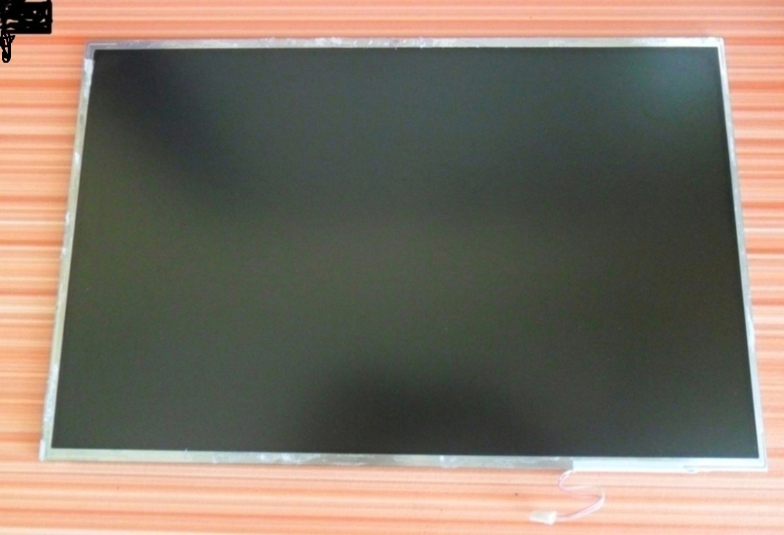 predám 15,4" display CCFL , 30pin pre staršie notebooky