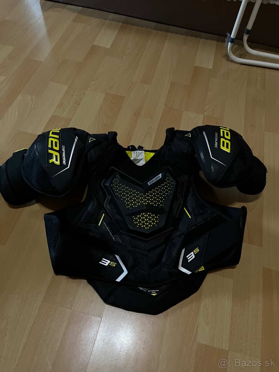 Hokejová výstroj (Nutný rýchly predaj)