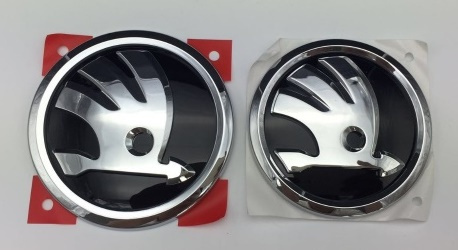 Emblem, logo - znak na kapotu / kufor