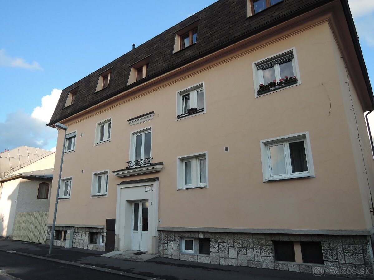 Prenájom – zariadený 3 izbový byt, Ulica Rybníky, Žilina