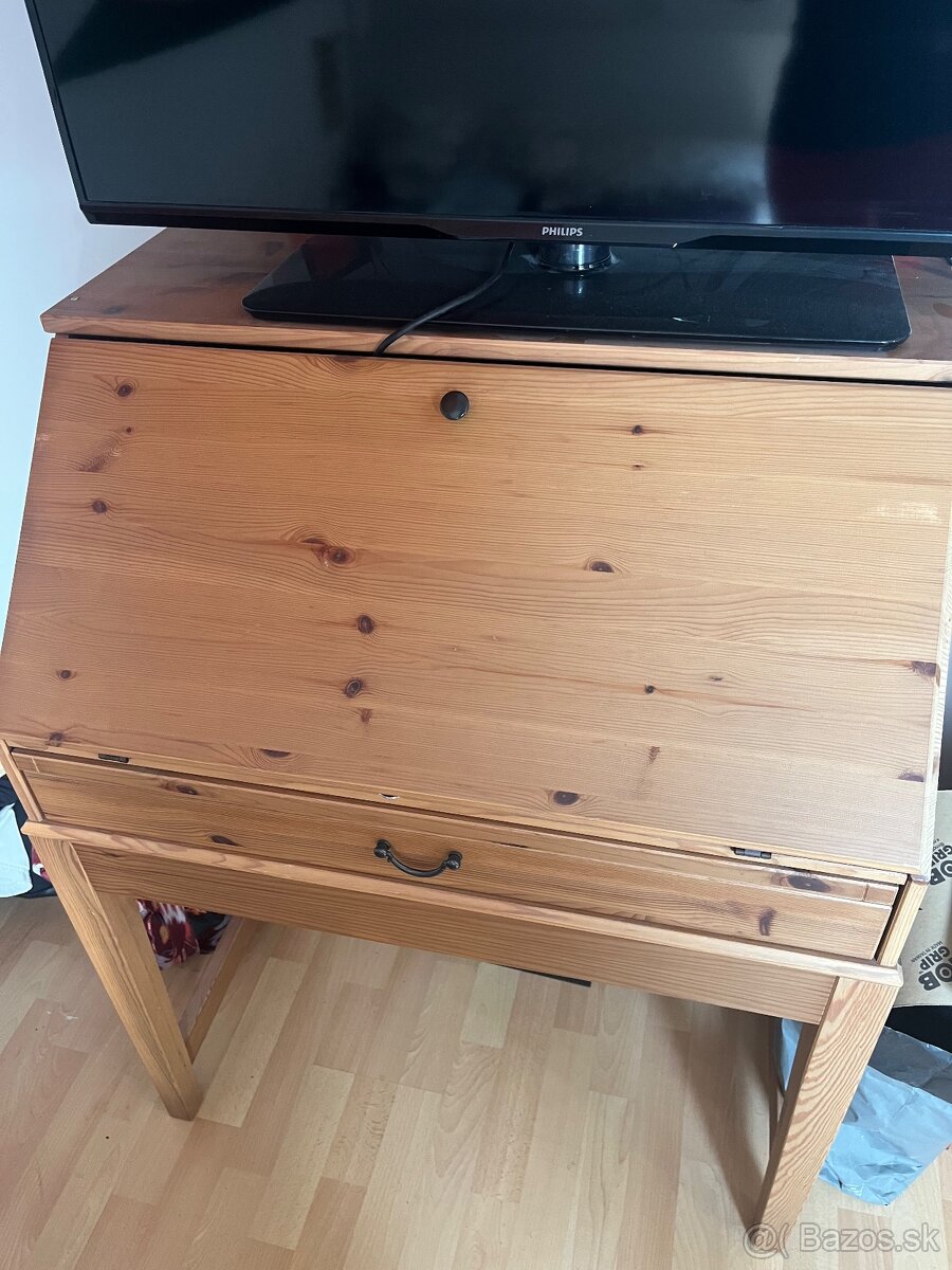 IKEA písací stolík