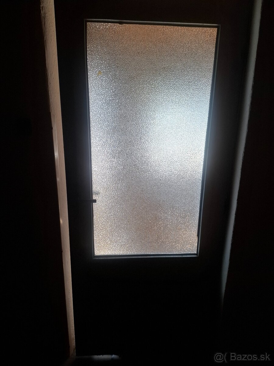 Darujem drevo a dvere