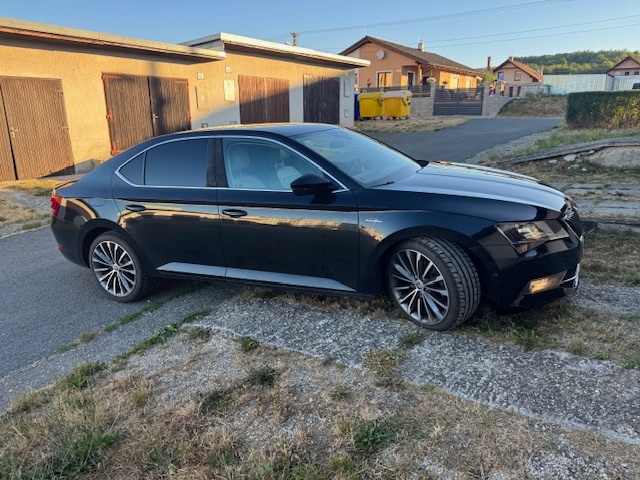 PREDÁM ŠKODU SUPERB L&K 2,0TDI, 140KW, 4X4, AUTOMAT