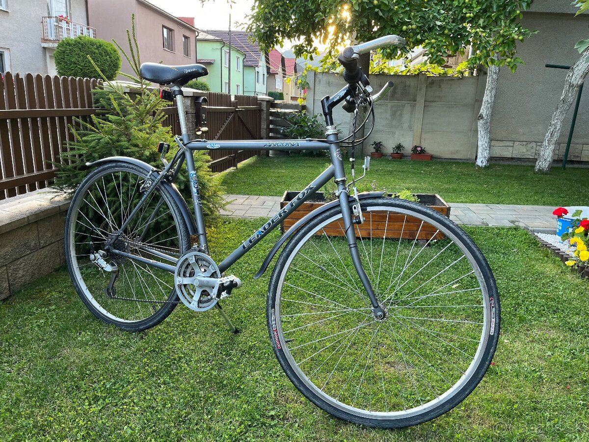 BICYKEL TREKING LEADER FOX