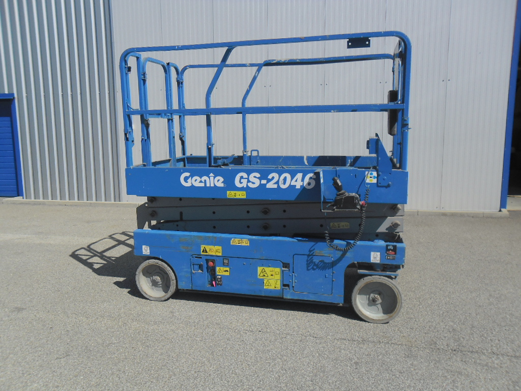 Nožnicová pracovná plošina GENIE GS 2046