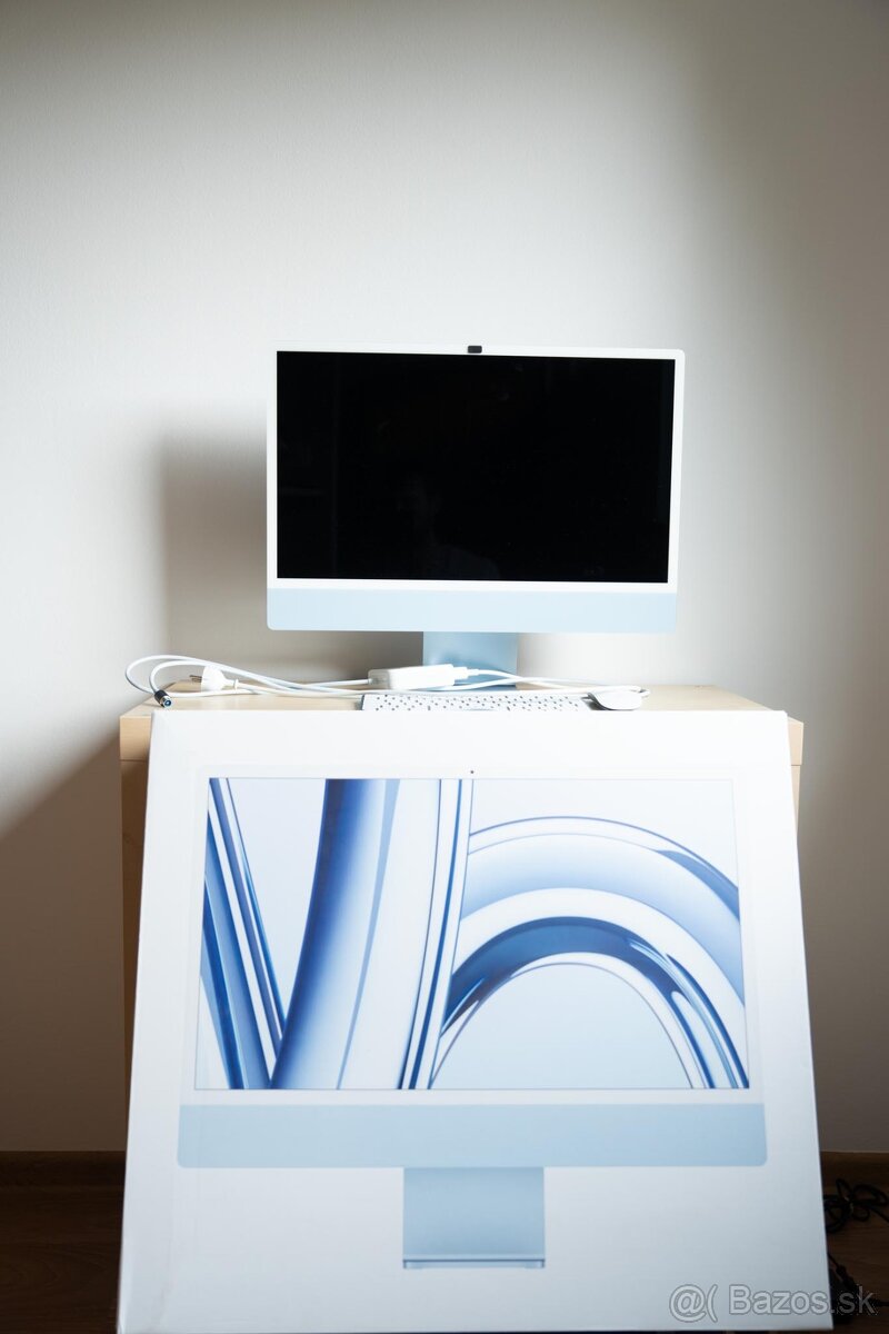 Apple iMac 24" M3(8-CPU/10-GPU), 512 GB SSD, 8 GB RAM,modry