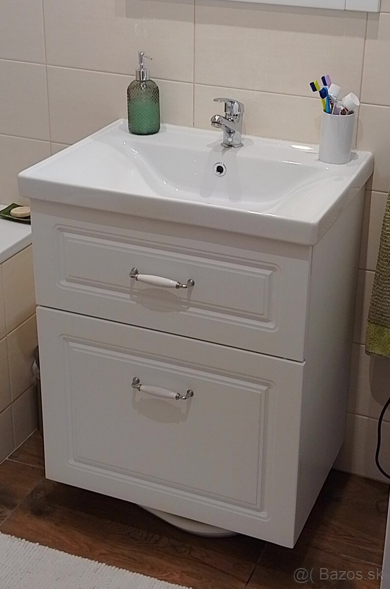 Kúpeľňová skrinka
