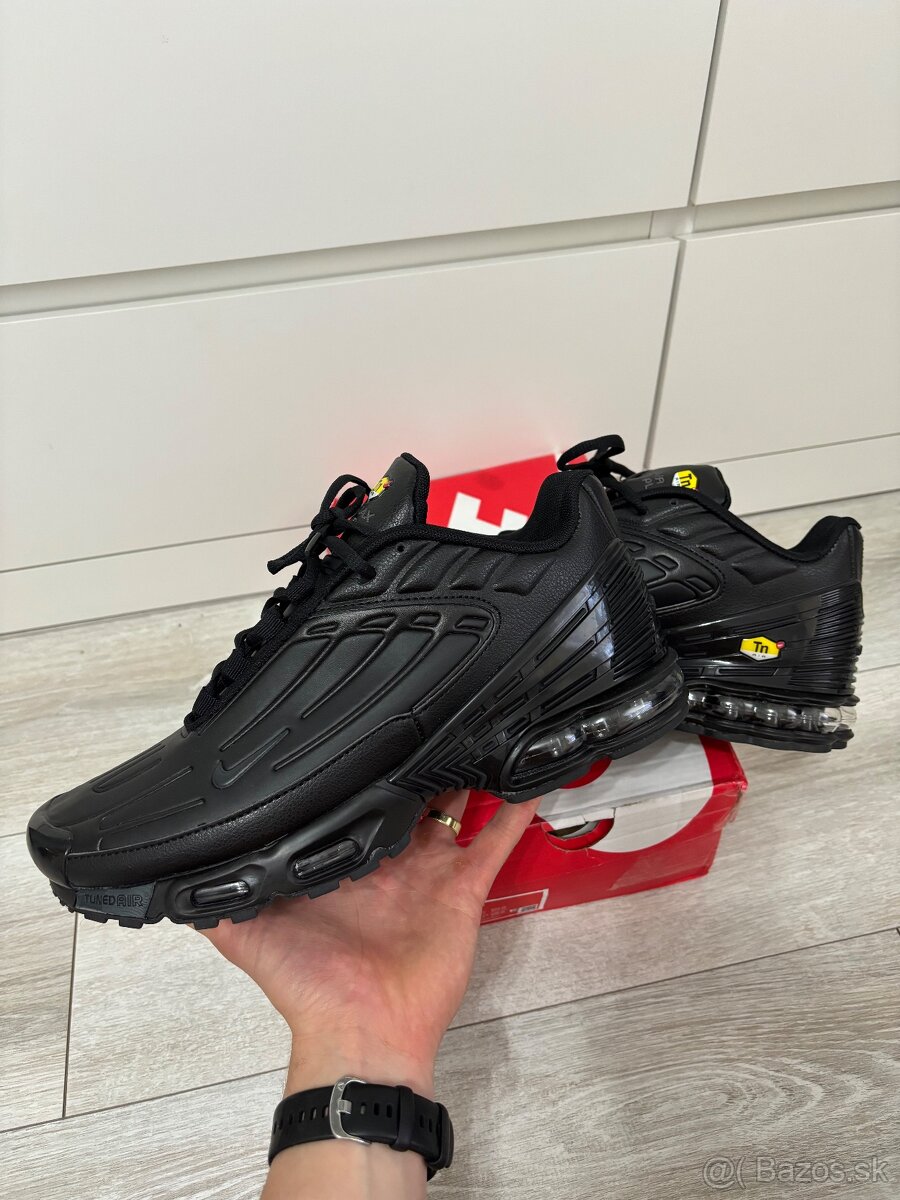 Nike air max plus 3 leather black